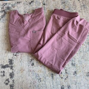 Figs Zamora Joggers and Catarina one pocket scrub top in Mineral Mauve